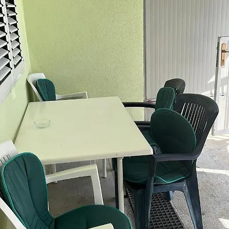 Apartman Leonarda Apartment *